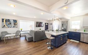 Luxury Villa With Hot Tub! Walk To Beach & Bars