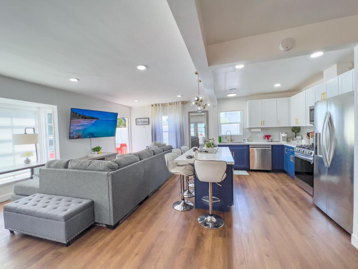 Luxury Villa With Hot Tub! Walk To Beach & Bars Long Beach Exterior photo