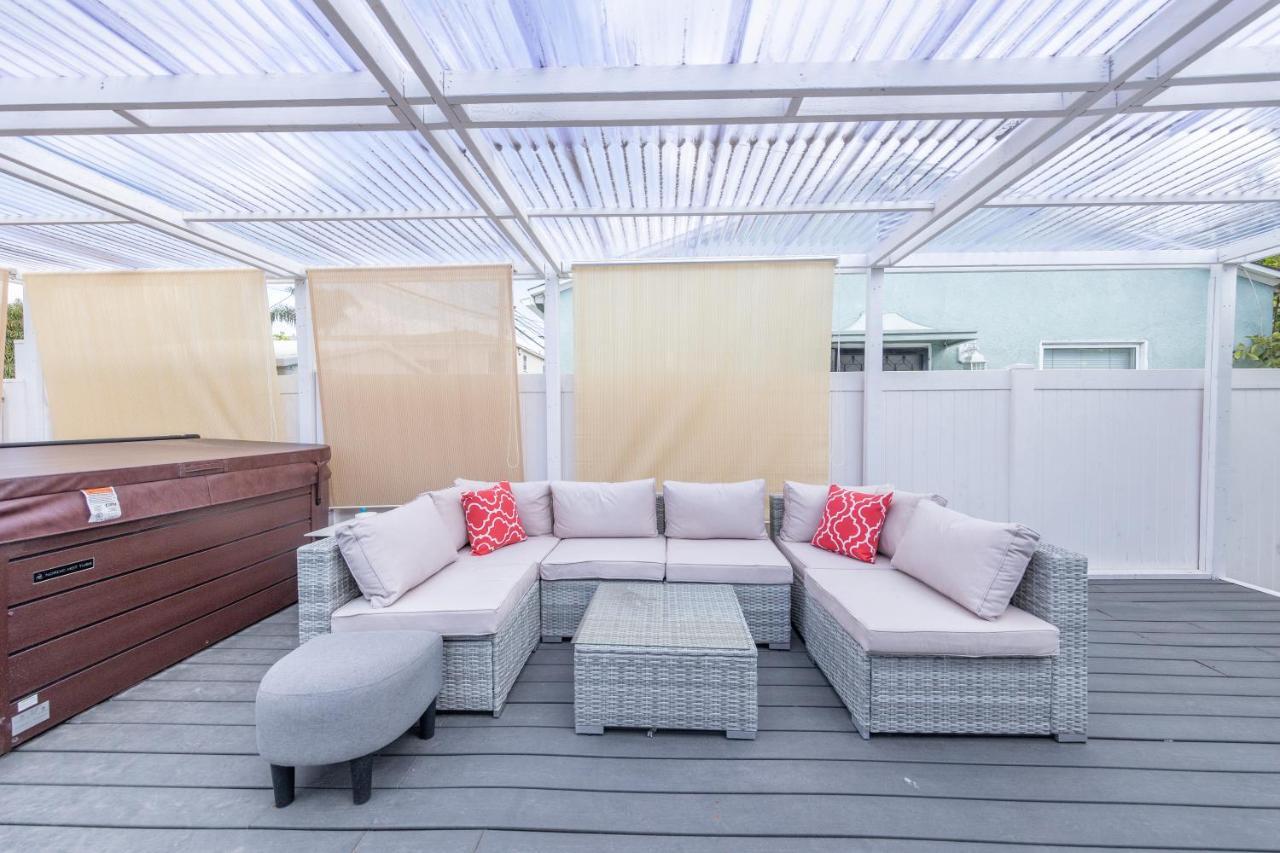 Luxury Villa With Hot Tub! Walk To Beach & Bars Long Beach Exterior photo