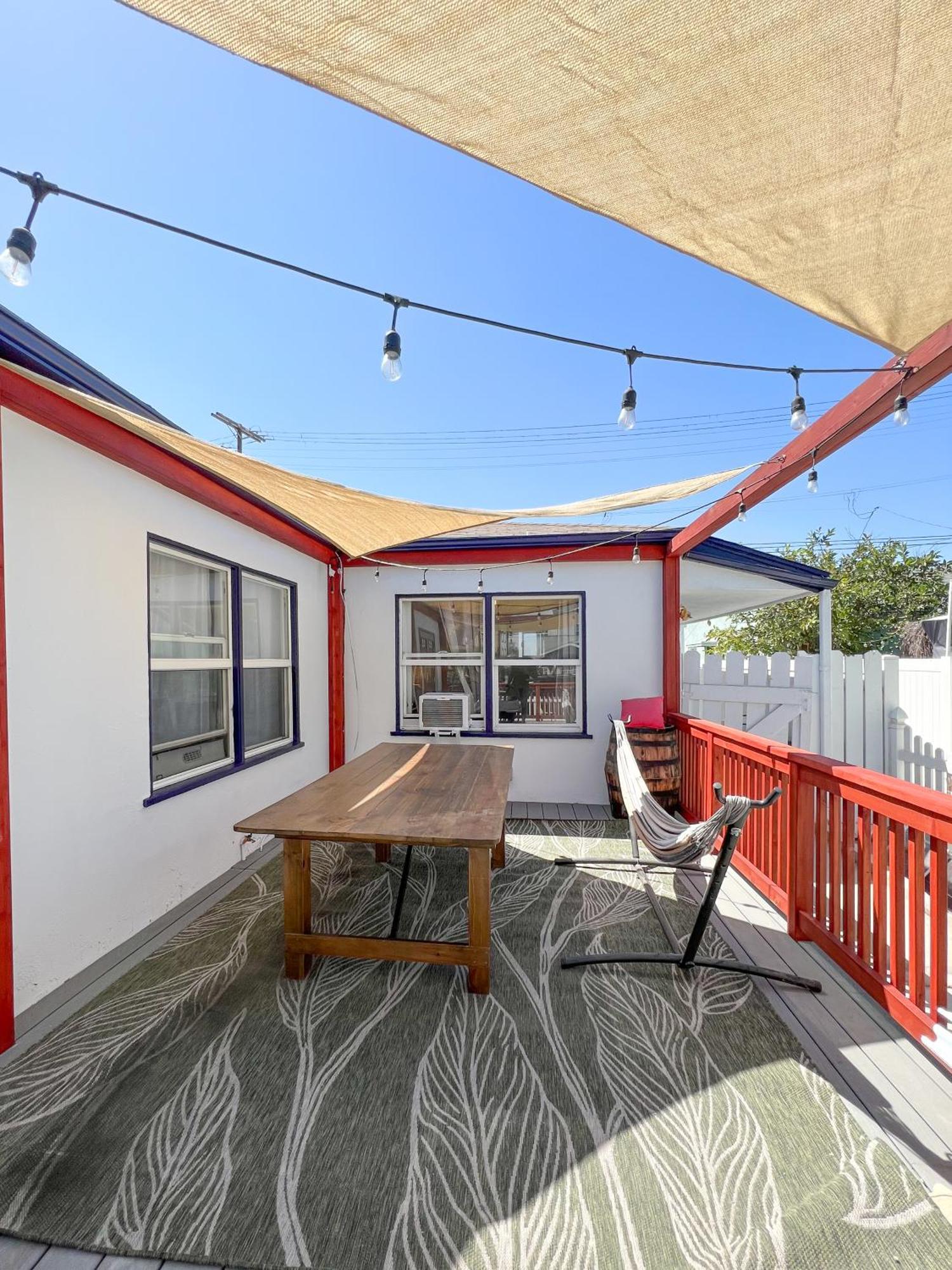 Luxury Villa With Hot Tub! Walk To Beach & Bars Long Beach Exterior photo